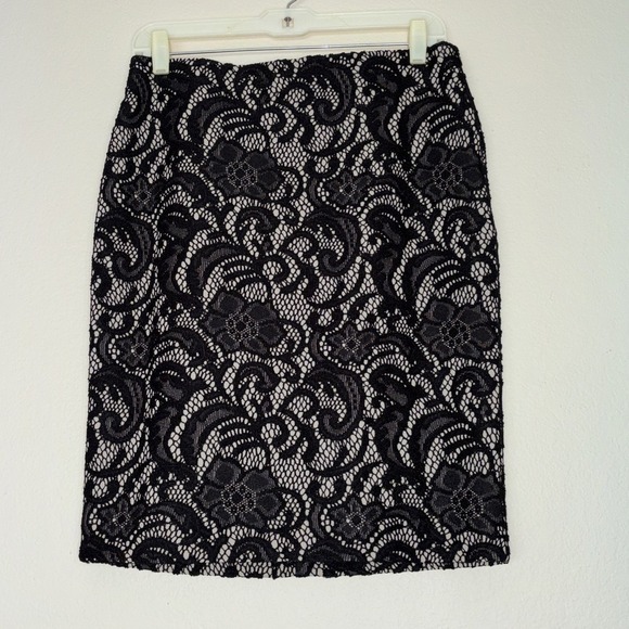 Ann Taylor Dresses & Skirts - Ann Taylor Petite Black Lace Skirt Size 6P